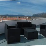Nyaraló A Cara A Mare *